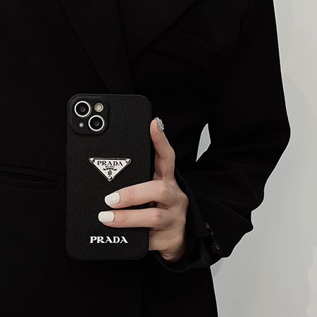 アイホン15プラス prada スマホケース 