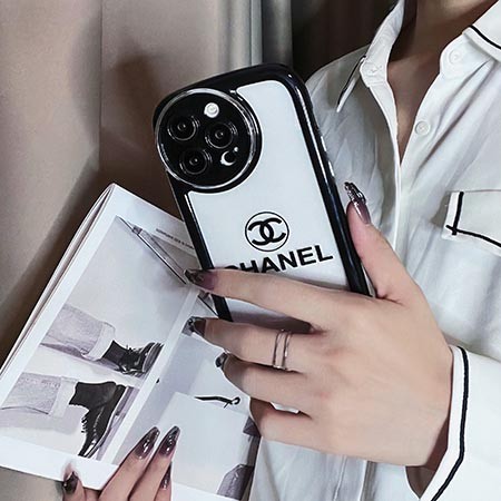 アイフォーン15 chanel シャネル ケース 