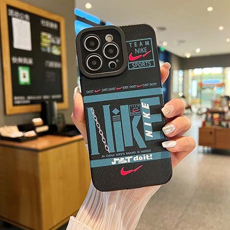 ブランド ナイキ nike アイフォン 15 携帯ケース  マゼンタ