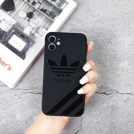 adidas アディダス スマホケース アイフォン 15プロ 