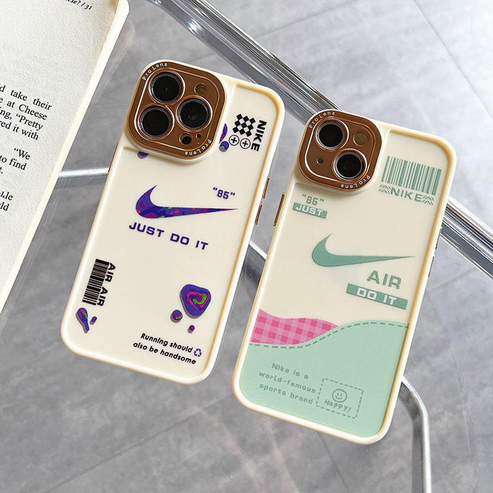 iphone15プロ カバー nike 