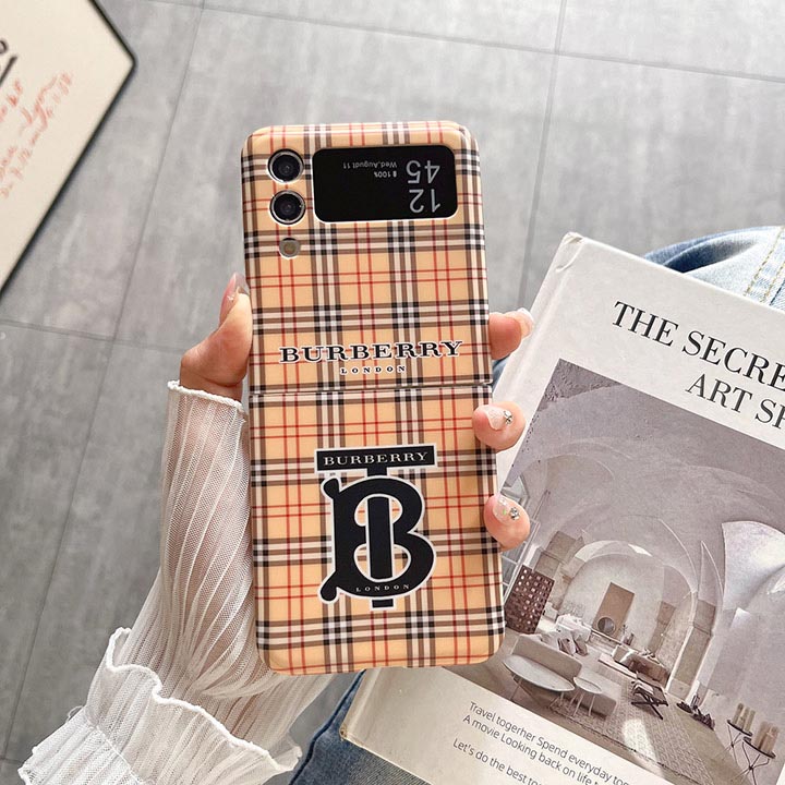 バーバリーburberry iphone 15 ultra カバー 